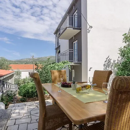 Apartment Seget