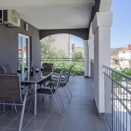 Seget Apartment