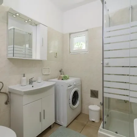 Seget Apartment *