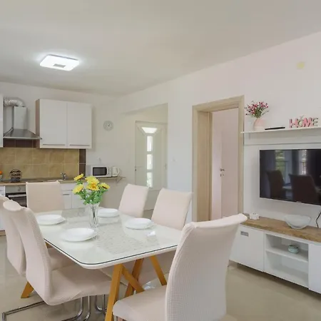 Seget Apartment *